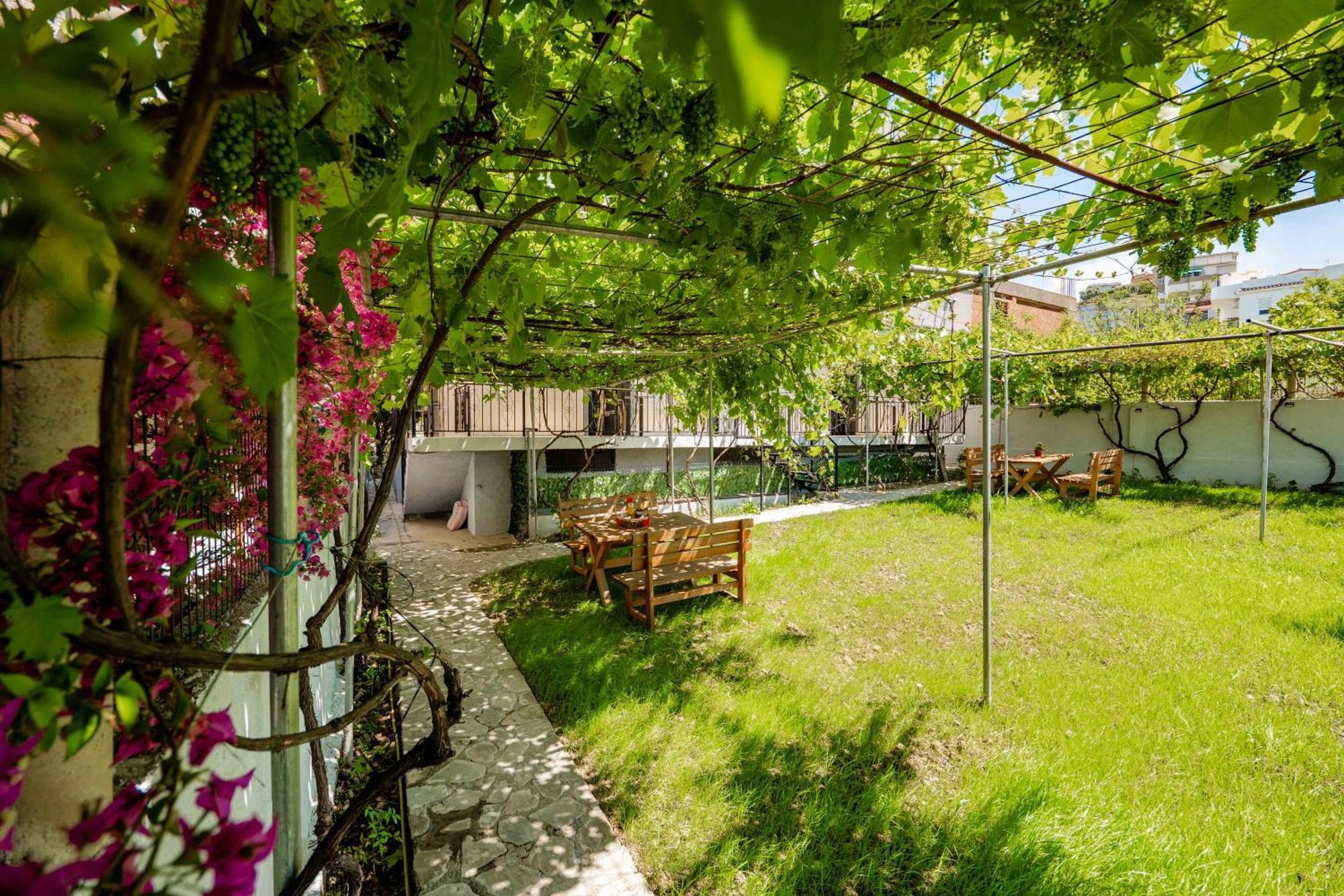 Kalpazo Kaja Vila Garden Golem  Exteriér fotografie