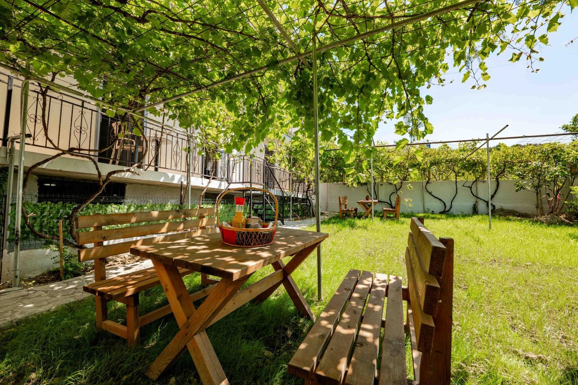 Kalpazo Kaja Vila Garden Golem  Exteriér fotografie