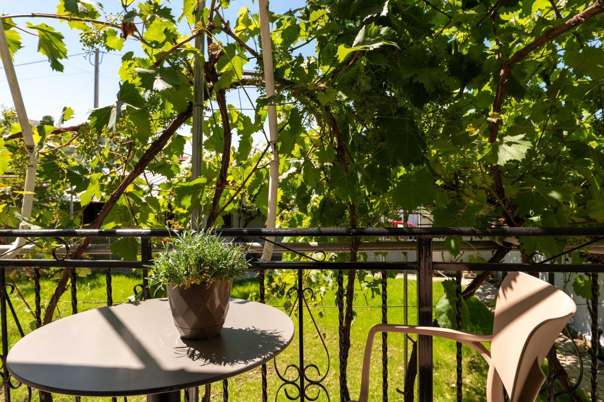 Kalpazo Kaja Vila Garden Golem  Exteriér fotografie