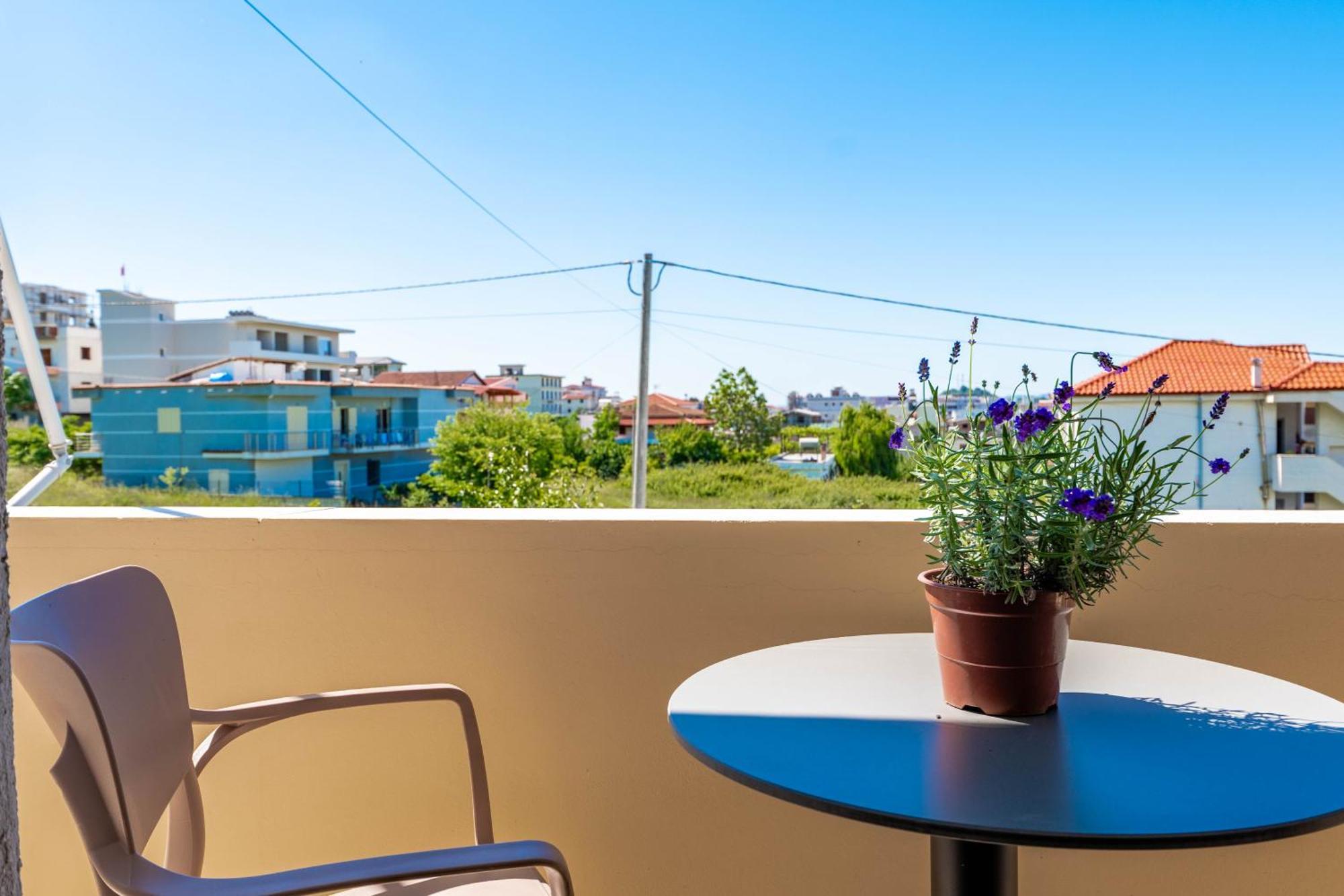 Kalpazo Kaja Vila Garden Golem  Exteriér fotografie